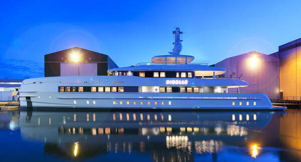 Heesen 首艘垂直船首游艇M/Y Sibelle